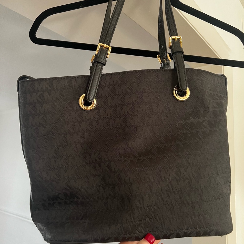 Michael kors black tote purse